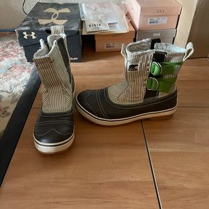 Sorel tivoli slip-on waterproof fleece lined boots